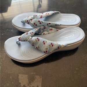 Clarks Women's Arla Glison Sandals. Lt blue w/ cherries. Cloudsteppers.